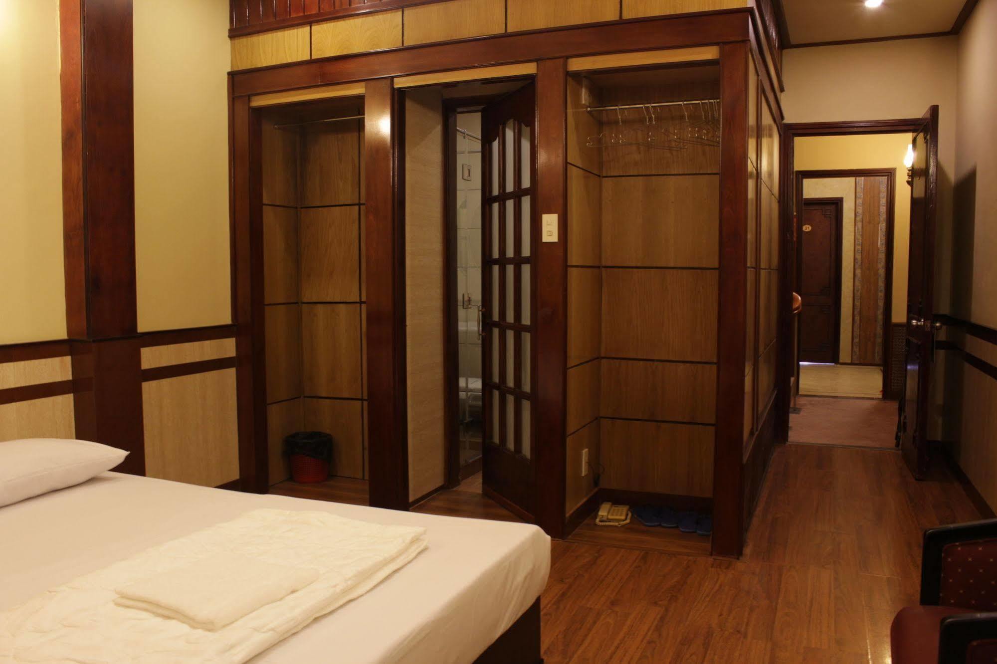 Bee Saigon Hotel Ho Chi Minh-stad Buitenkant foto